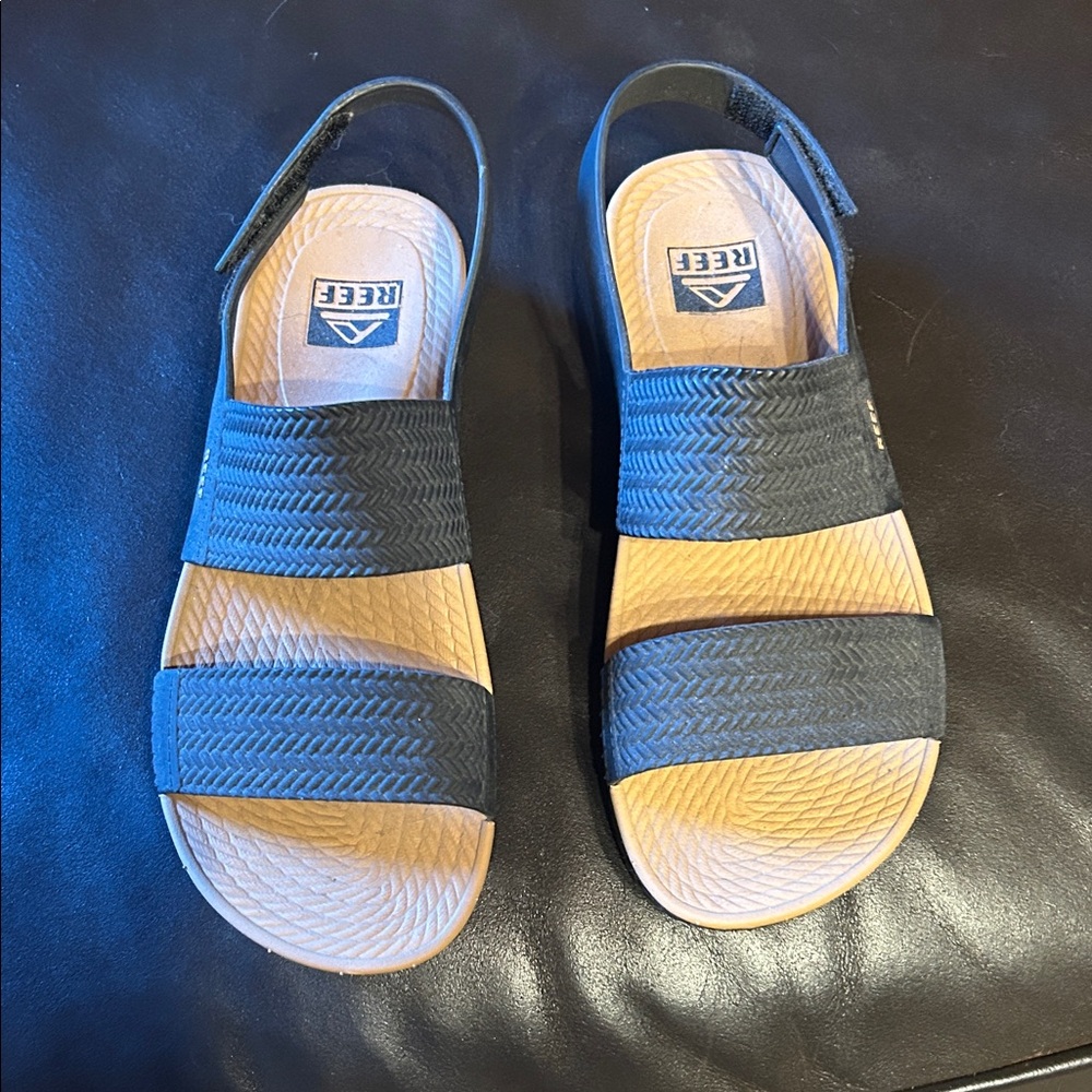 Reef Black Casual Sandals